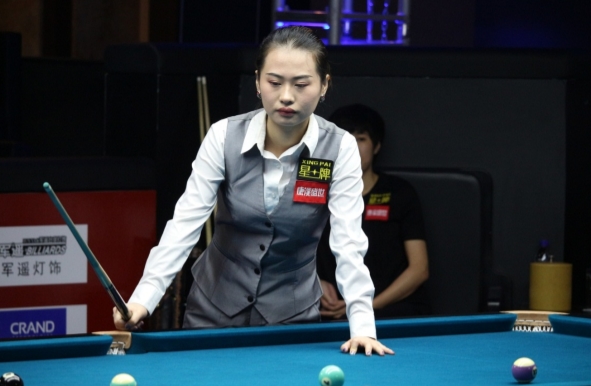 候与不容忽 候与不容忽