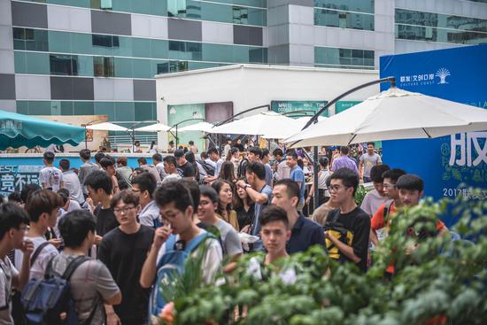 曼城边后卫 曼城边后卫